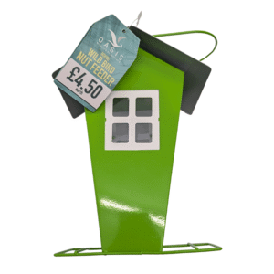 The House Nut Feeder combines a classic, decorative look with a practical mesh design. Give your garden birds a charming, sheltered spot to enjoy high-energy peanuts all year round.